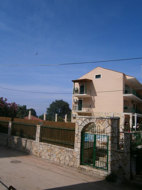Petros Studios Poros  Exteriér fotografie