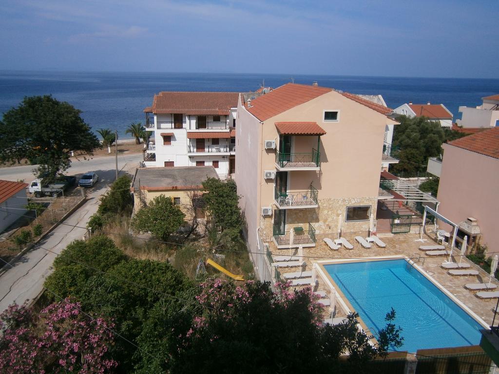 Petros Studios Poros  Exteriér fotografie