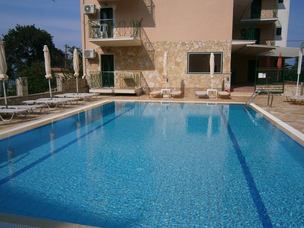 Petros Studios Poros  Exteriér fotografie