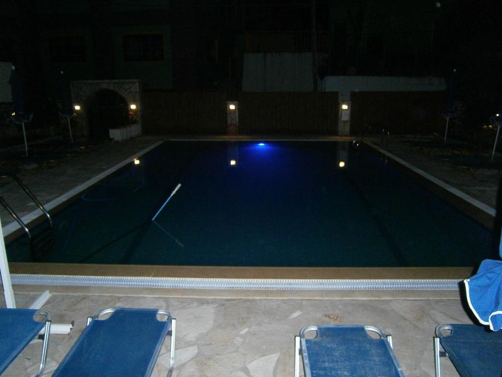 Petros Studios Poros  Exteriér fotografie